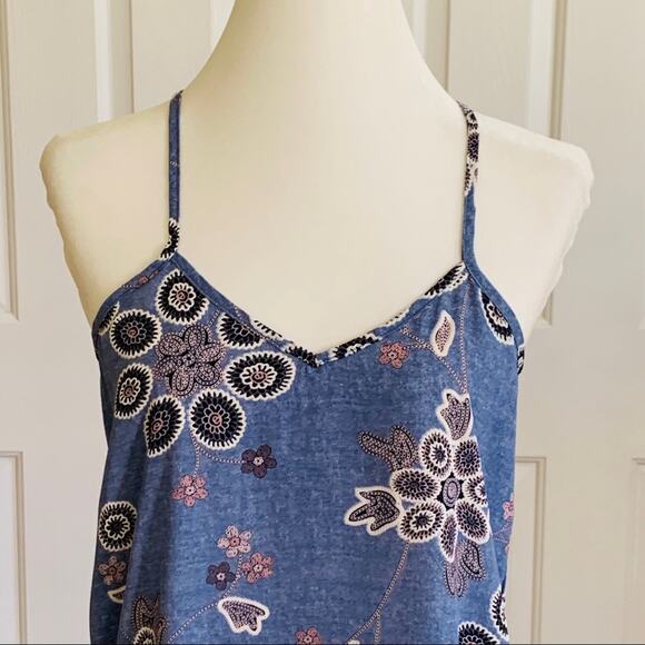 Paper Crane Top Blue Floral V-Neck Spaghetti Strap Top Size Small - Picture 3 of 11
